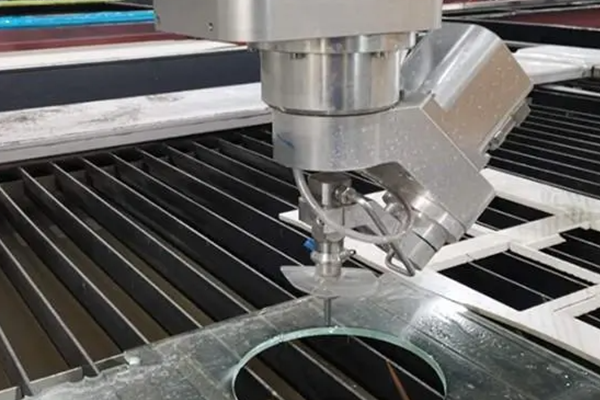 水刀切割加工，高效、環(huán)保、精準的現(xiàn)代加工技術